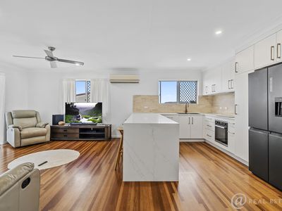 26 Meikleville Street, Meikleville Hill