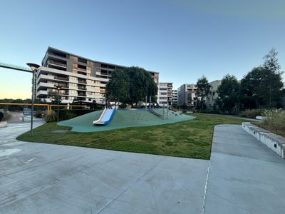 D6061 / 7 Bennelong Parkway , Wentworth Point
