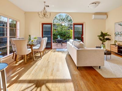 1A Erica Avenue, Malvern East
