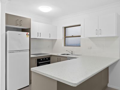 6 / 124 Carmody Road, St Lucia