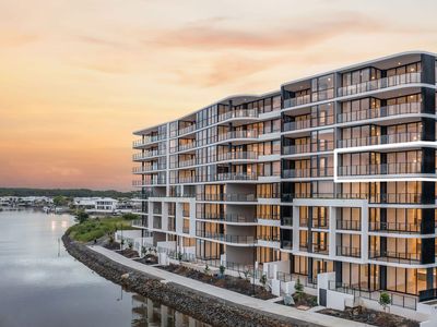 1505 / 10 Sickle Avenue, Hope Island
