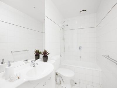 905 / 38 Bank Street, South Melbourne