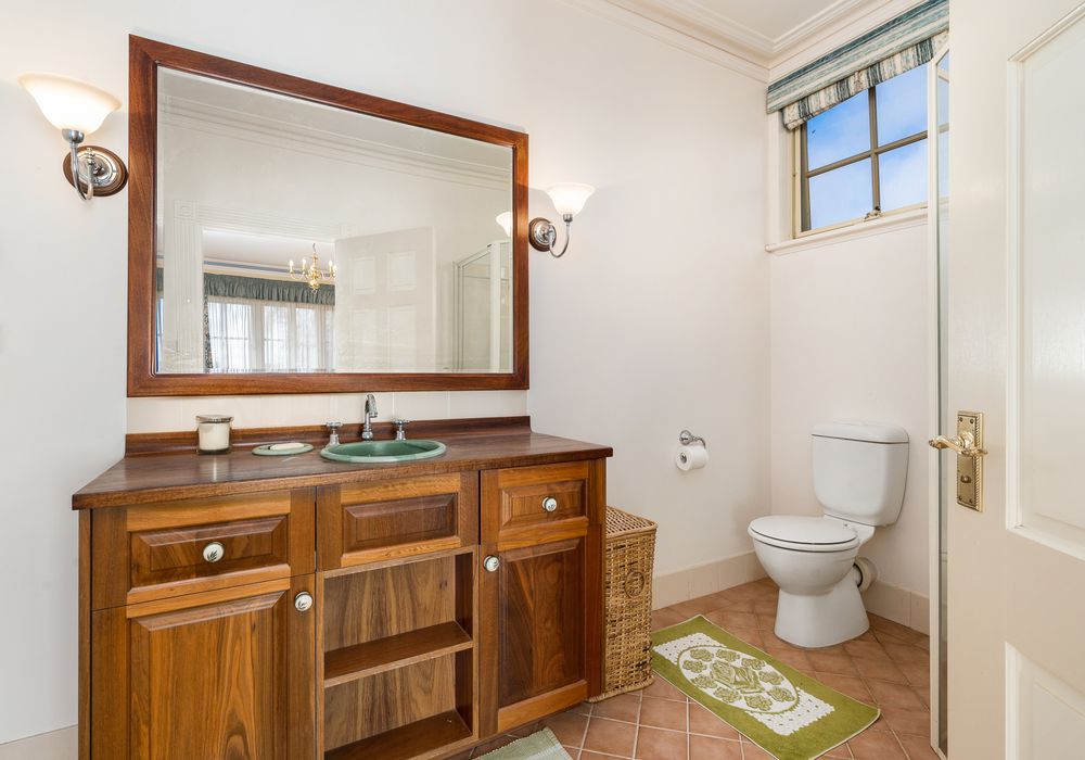 37 Burn Road, Orange