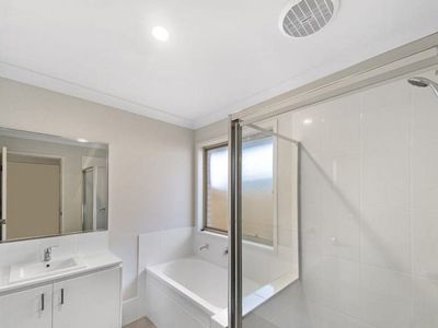 21 Ioannou Place, Coomera