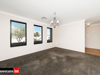 8 Quenda Road, Harrisdale