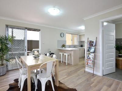 2 / 8 Tali Mews, Karlkurla