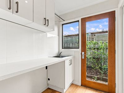9 Yvette Close, Sale