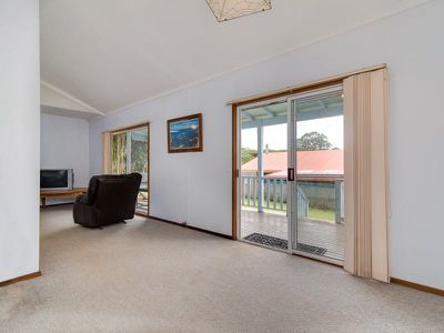 6 Rosewood Avenue, Bangalow