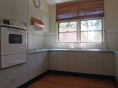 41 Stonehaven Avenue, Dubbo