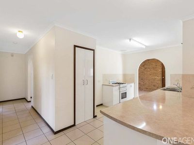 6 Trisha Court, Scarness