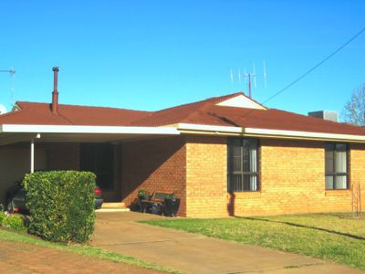 34 Mumford Crescent, Dubbo