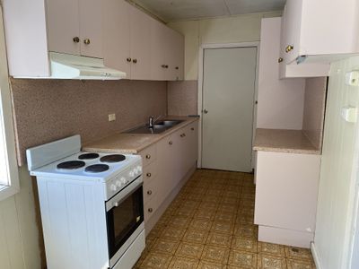 1 / 99 Canal Street, Griffith