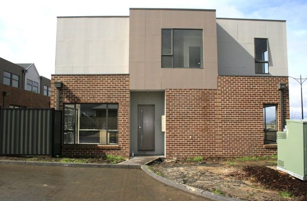 3-5-9 Marathon Boulevard, Craigieburn