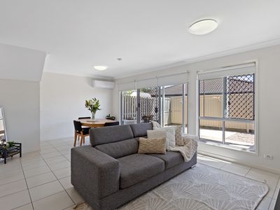 2 / 22 Cola Crescent, Wynnum West