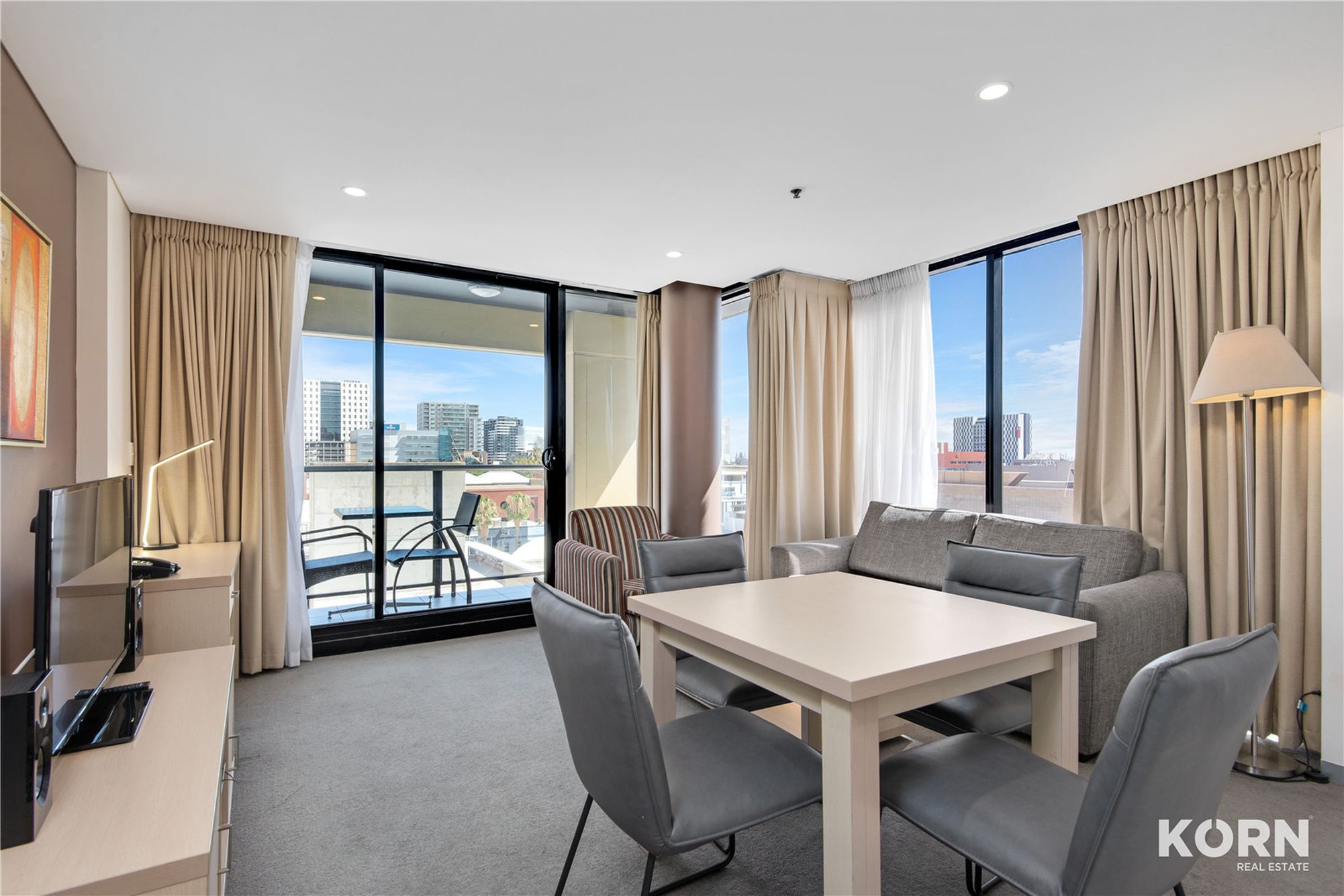 911 / 104 North Terrace, Adelaide