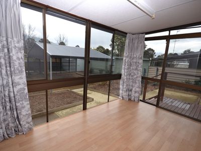 3 Beauty Avenue , Mount Beauty