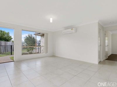 55 Magellan Circuit, Urraween