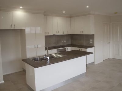 2 / 129 Stewart Street, Bathurst