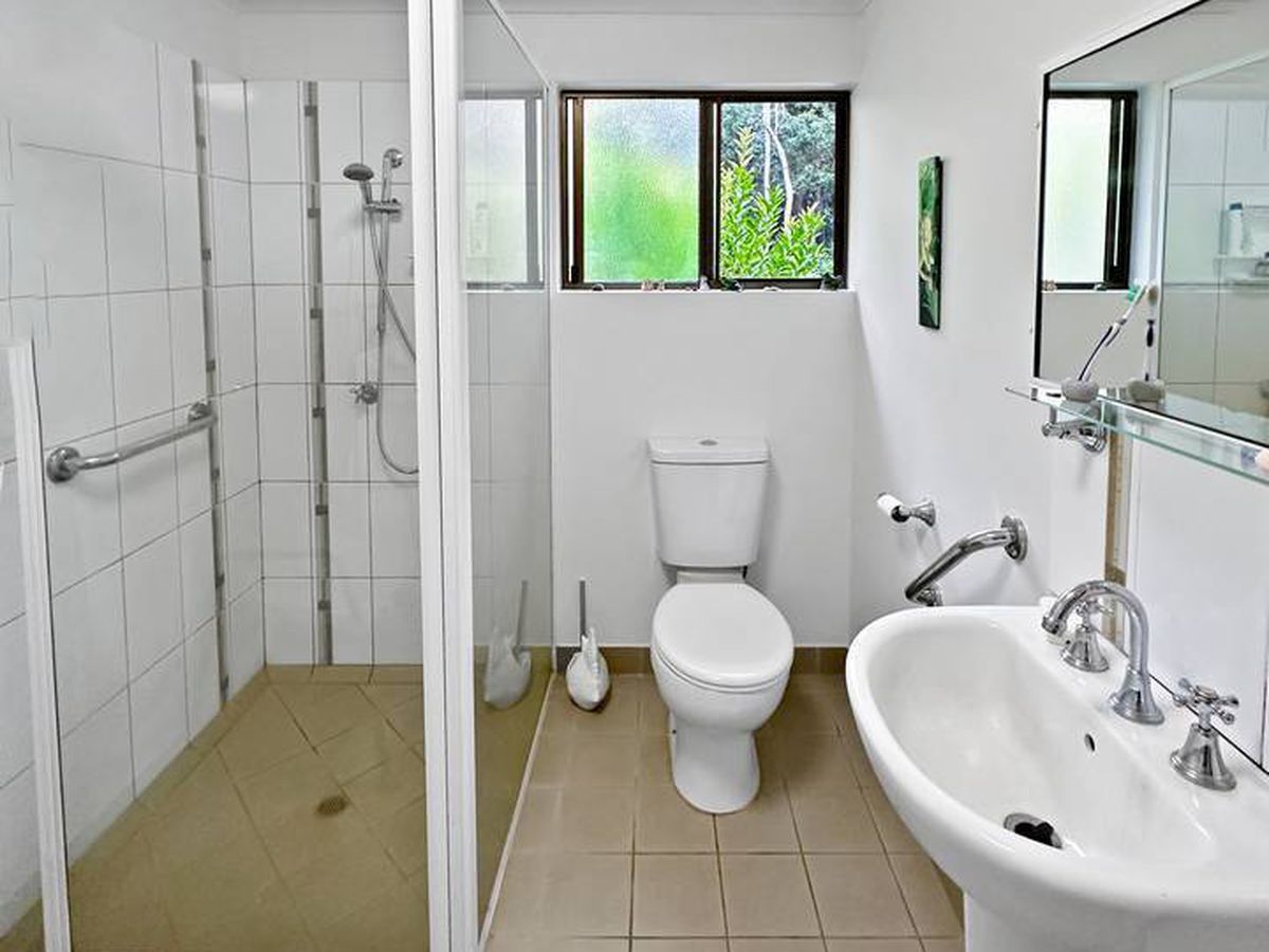 24 Willetts Road, Atherton