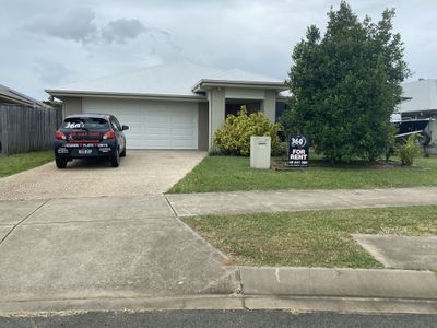 19 Trinity Parade, Blacks Beach