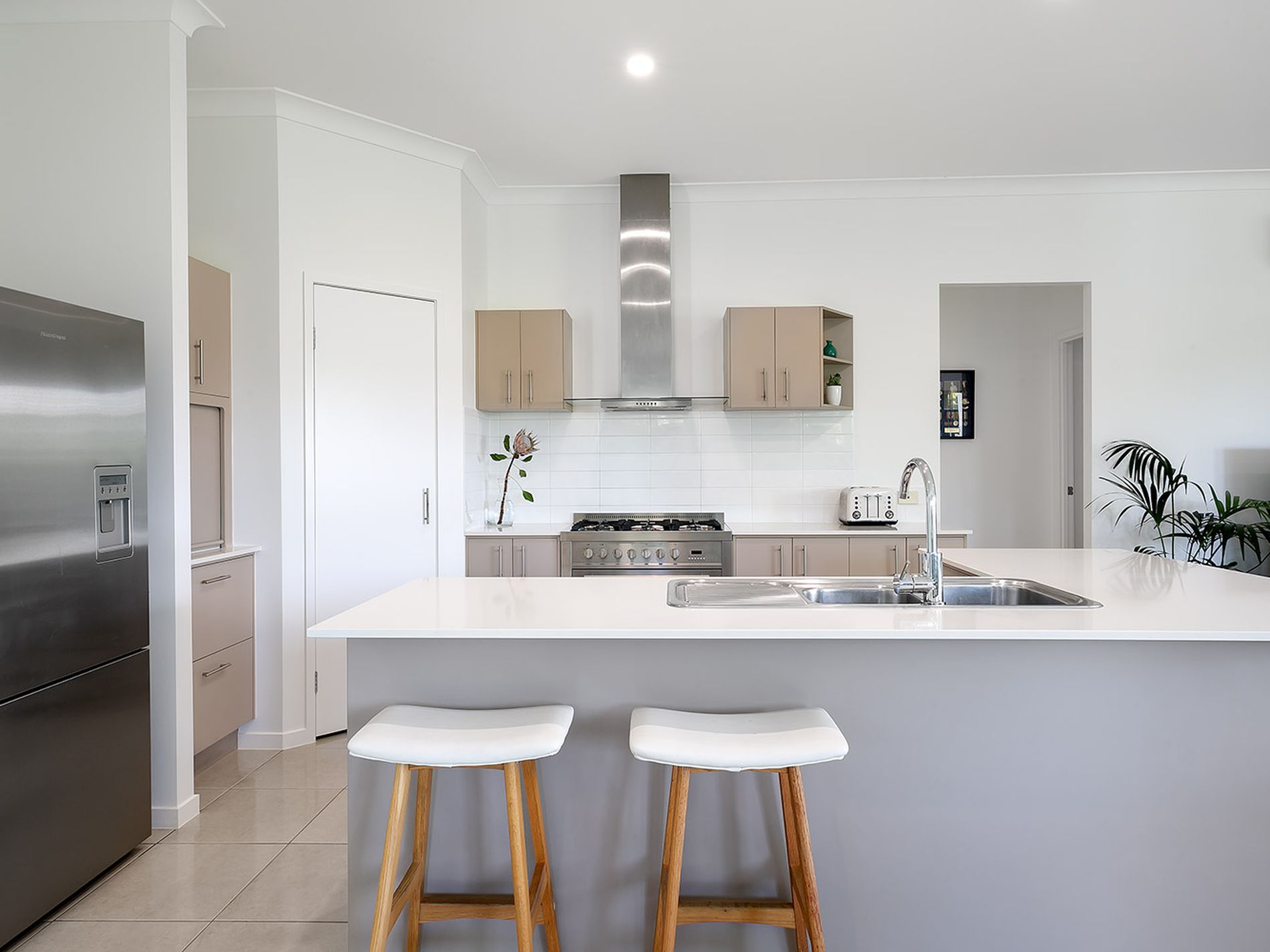 10 Waterville Way, Peregian Springs