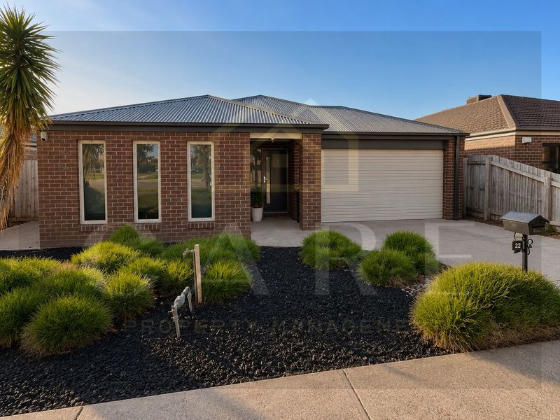 22 Kingsfield Crescent, Lynbrook