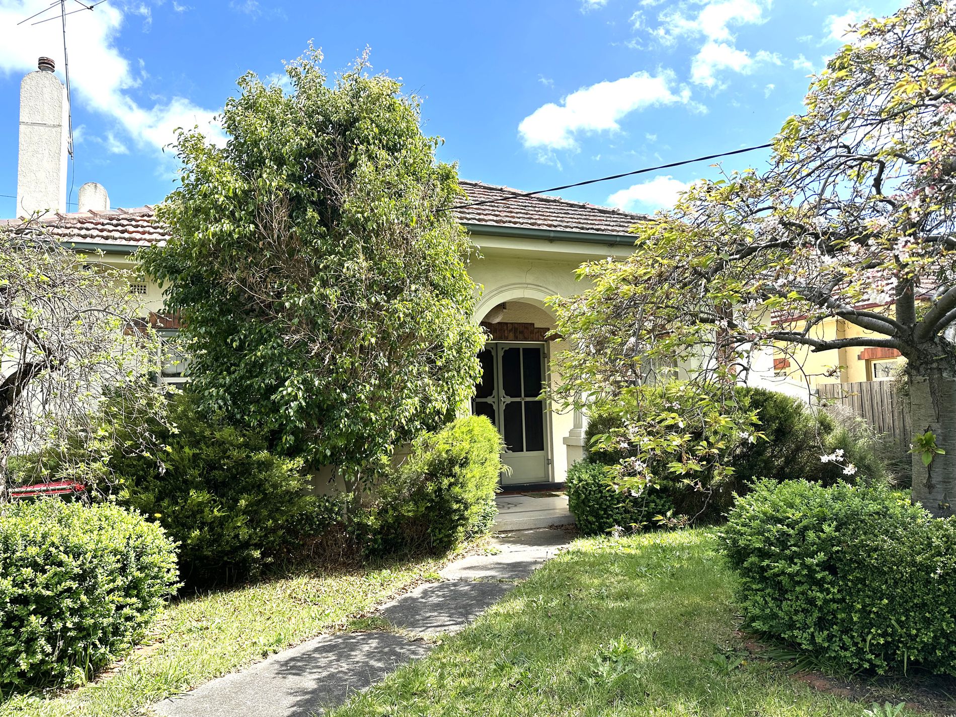 9 Oakdene Crescent, Carnegie