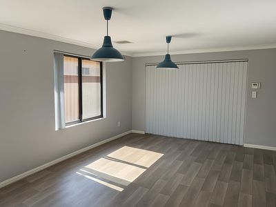 32 Doryanthes Avenue, Piara Waters