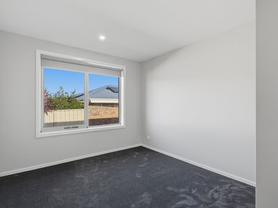50a & 50b Deavan Drive , Shorewell Park