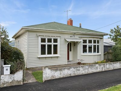 4 Constant Street, Sawyers Bay