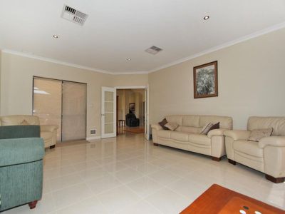 19 Gatacre Drive, Somerville