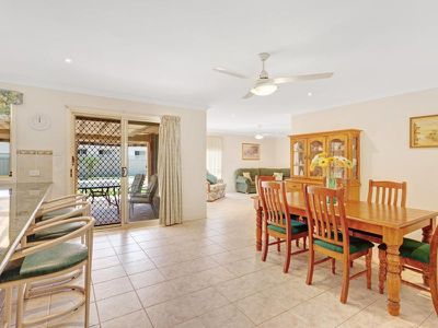 27 Dunshea Avenue, Tea Gardens