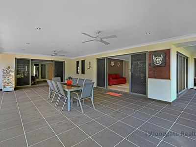 1 TALINGA COURT, Redridge