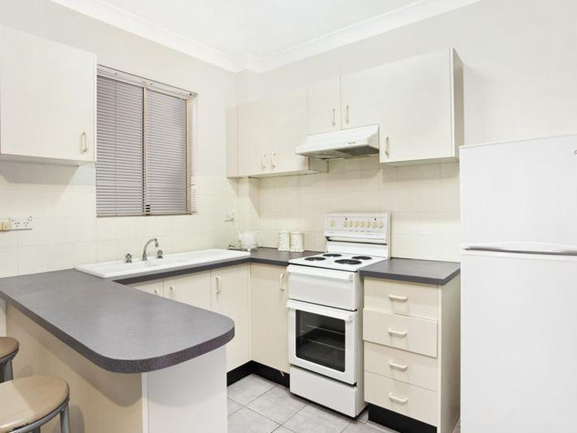 15 / 231 Anzac Parade, Kingsford