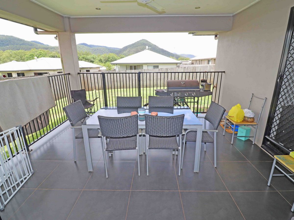 7 Robertson Close, Atherton
