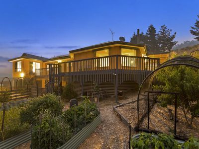 101 Bennetts Road, Mountain River
