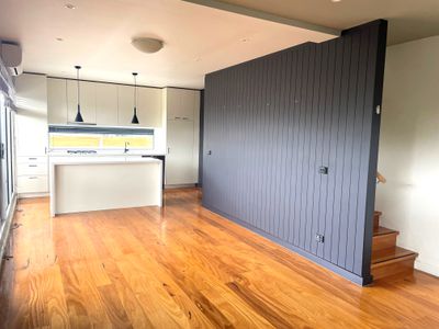 208 Como Pde East, Parkdale