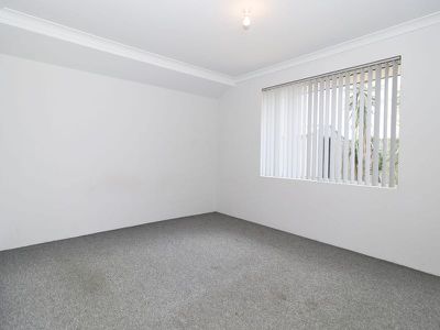 1 Ballaballa Close , Baldivis