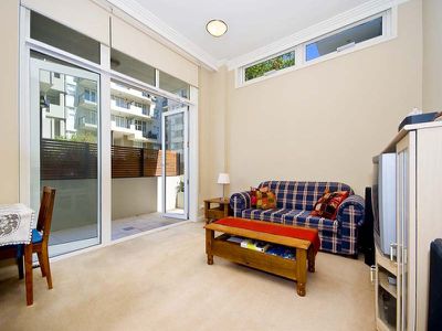 3 / 1 Bay Drive, Meadowbank