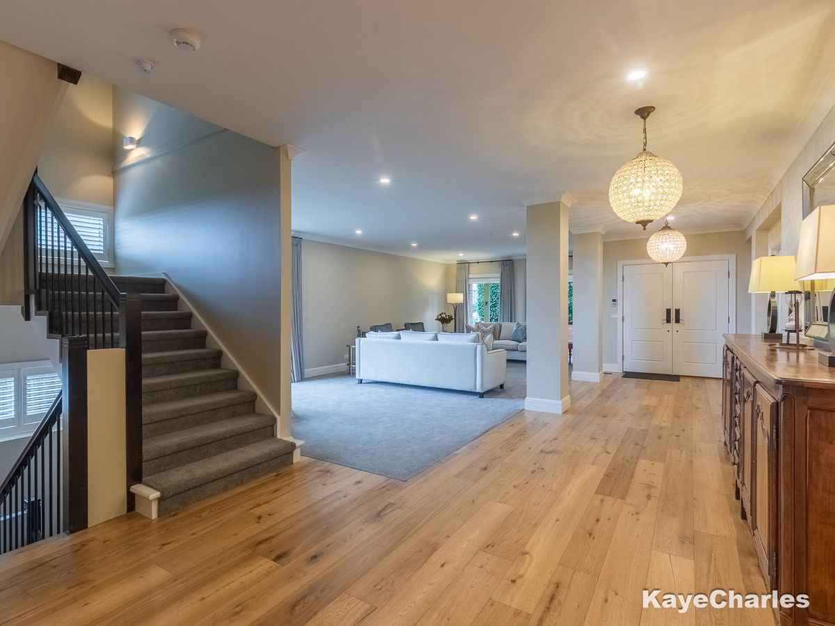 9 Royal Crescent, Beaconsfield