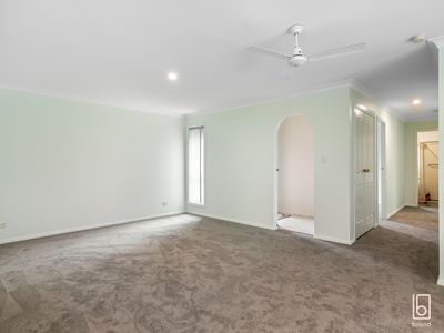 2 / 21 Heritage Drive, Kanwal