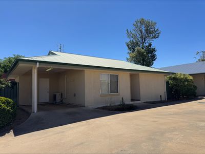 2 / 2A Wilga Street, Parkes