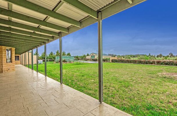 35 The Ridge, Oaklands Junction