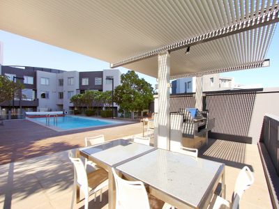22 / 19 The Circus, Burswood