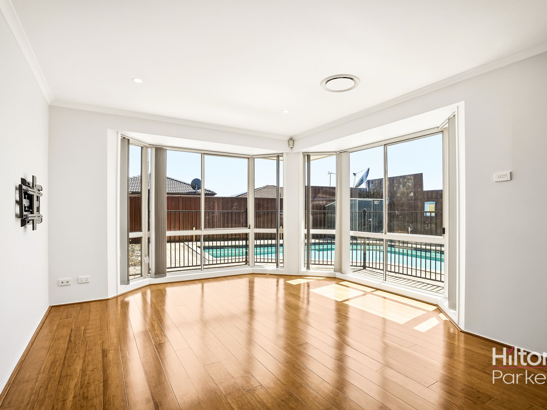 9 Osmond Court, Hassall Grove