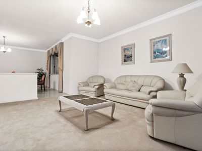8 Rossiter Way, Winthrop