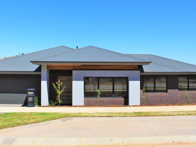 13 ZIEBELL CIRCUIT, Wodonga