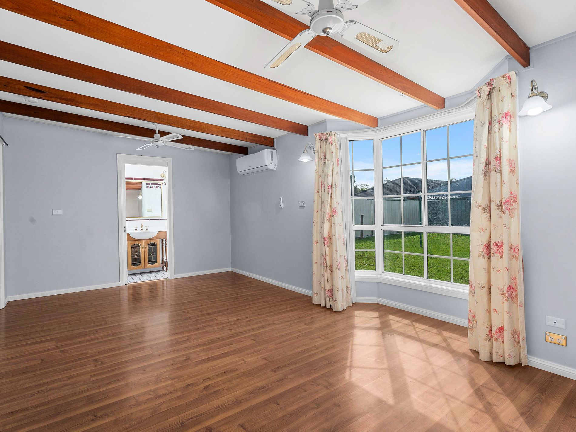 31 Isa Road, Worrigee