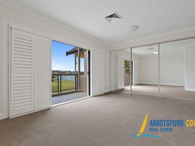 8 / 2 Harbourview Crescent, Abbotsford