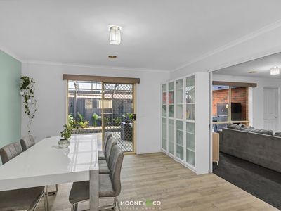 21 Hamilton Drive, Cranbourne North